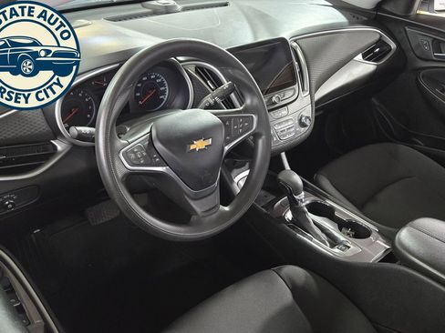 Used 2023 Chevrolet Malibu LT FWD image 10
