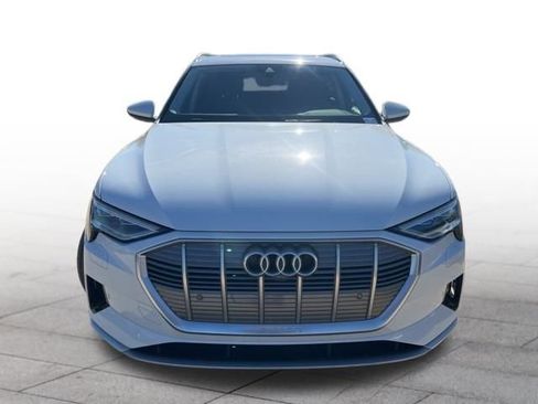 Used 2021 Audi e-tron Premium Plus w/ Premium Plus Package image 2