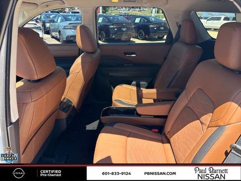 Certified 2025 Nissan Pathfinder Platinum FWD image 27