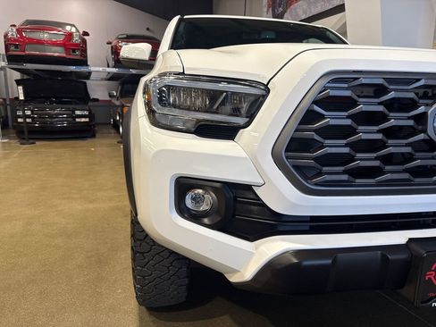 Used 2023 Toyota Tacoma TRD Off-Road AWD/4WD image 65