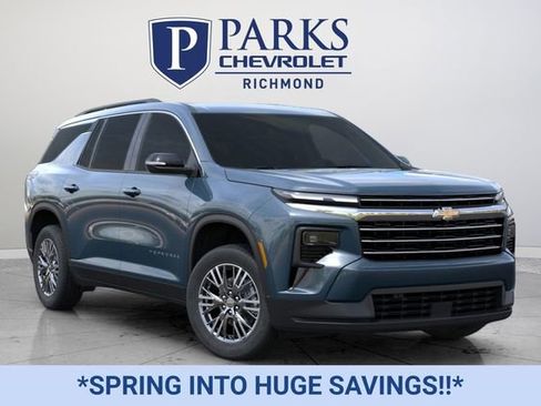 New 2026 Chevrolet Traverse LT w/ Driver Confidence Package image 7