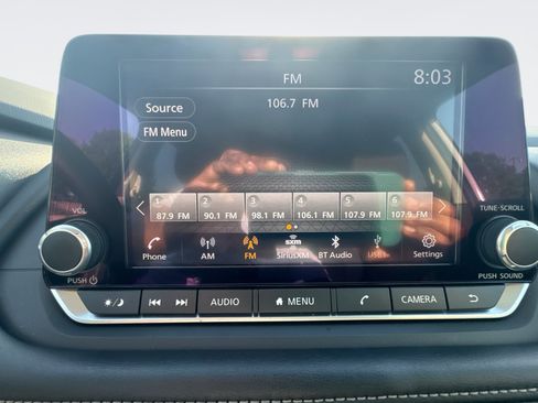 Used 2024 Nissan Rogue S FWD image 18