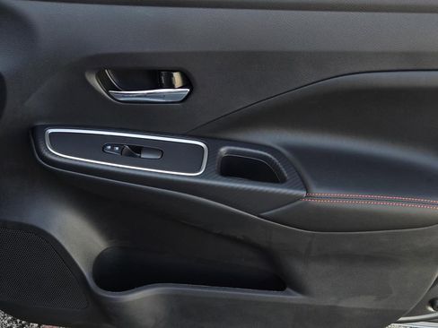 New 2025 Nissan Versa SR w/ Trunk Package image 8