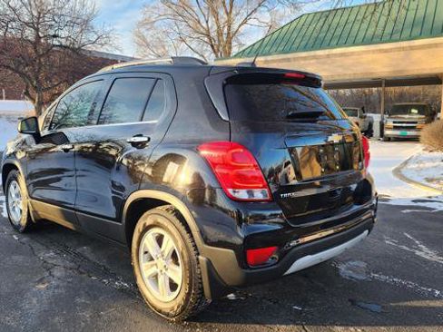 Used 2017 Chevrolet Trax LT w/ LT Convenience Package image 5