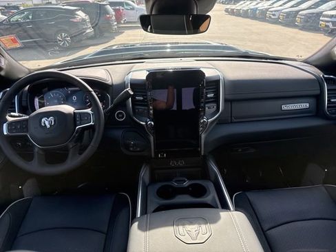 New 2026 RAM 2500 Laramie AWD/4WD image 11