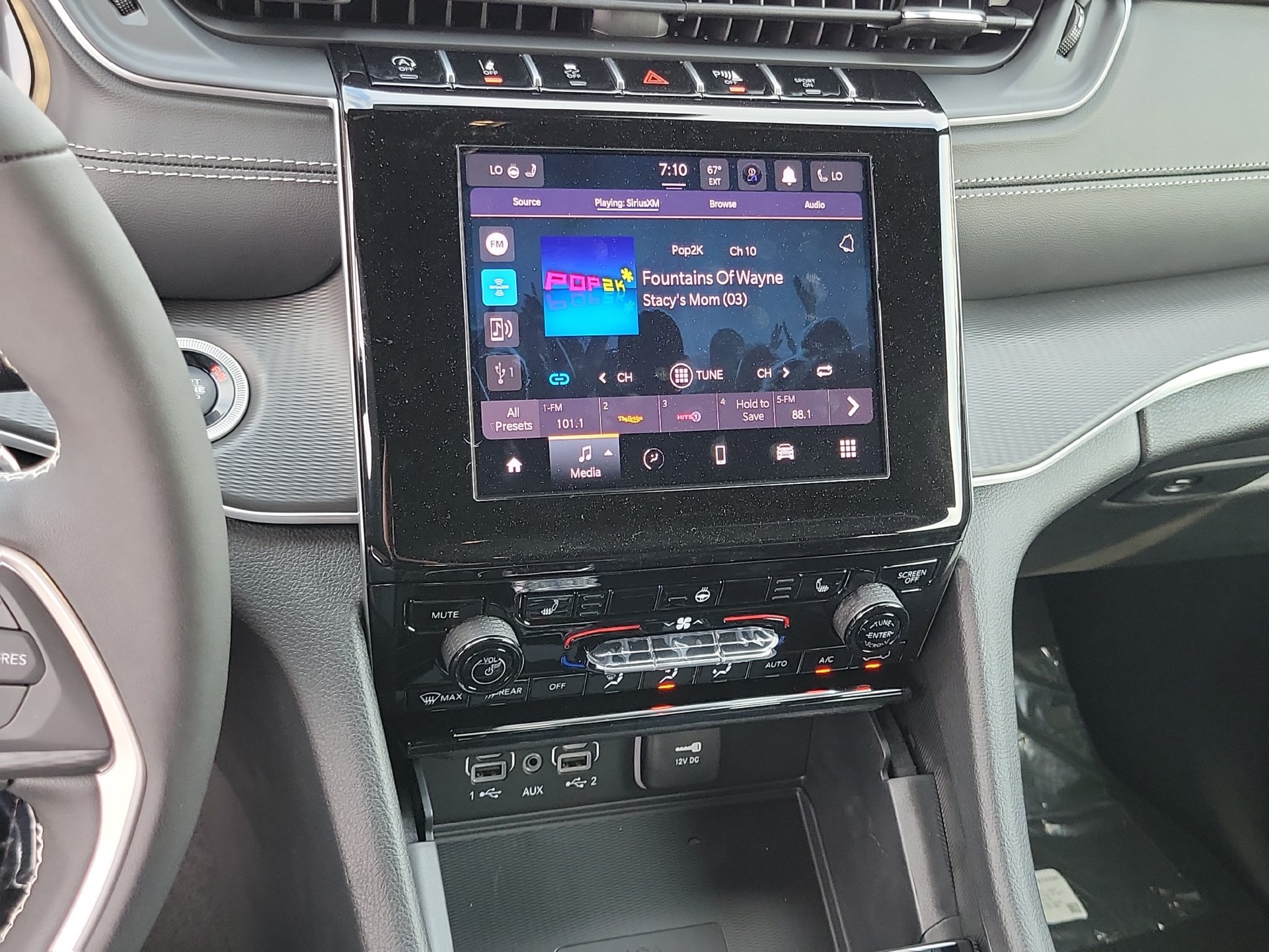 New 2026 Jeep Grand Cherokee L 4WD image 9