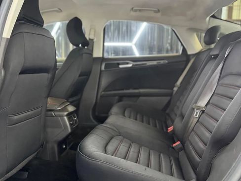 Used 2016 Ford Fusion SE w/ Equipment Group 201A image 39