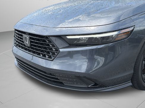 Used 2025 Honda Accord SE image 29