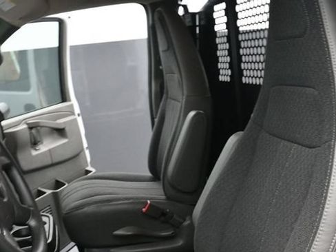Used 2025 GMC Savana 2500 w/ Driver Convenience Package RWD image 22