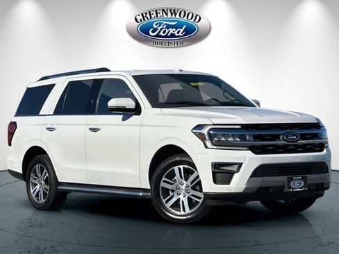 Used 2023 Ford Expedition Limited image 1