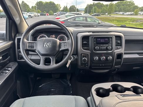 Used 2018 RAM 1500 Express AWD/4WD image 2