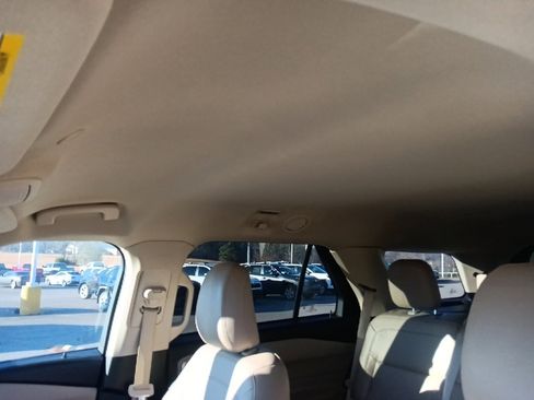 Used 2023 Ford Explorer XLT w/ Equipment Group 202A image 14