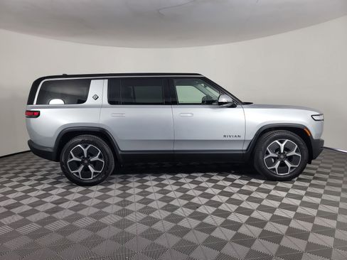 Used 2024 Rivian R1S Adventure image 6