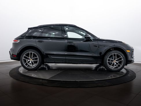 Certified 2026 Porsche Macan image 8