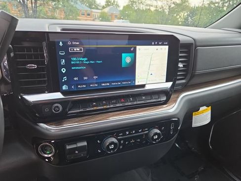 Used 2026 Chevrolet Silverado 1500 RST w/ LPO, Dark Essentials Package AWD/4WD image 15