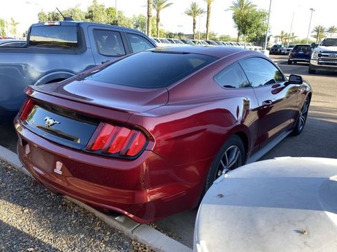 Used 2016 Ford Mustang Coupe RWD image 4