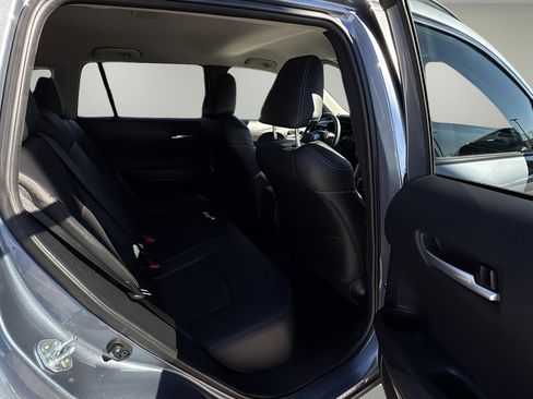 Used 2024 Toyota Corolla Cross XLE image 14