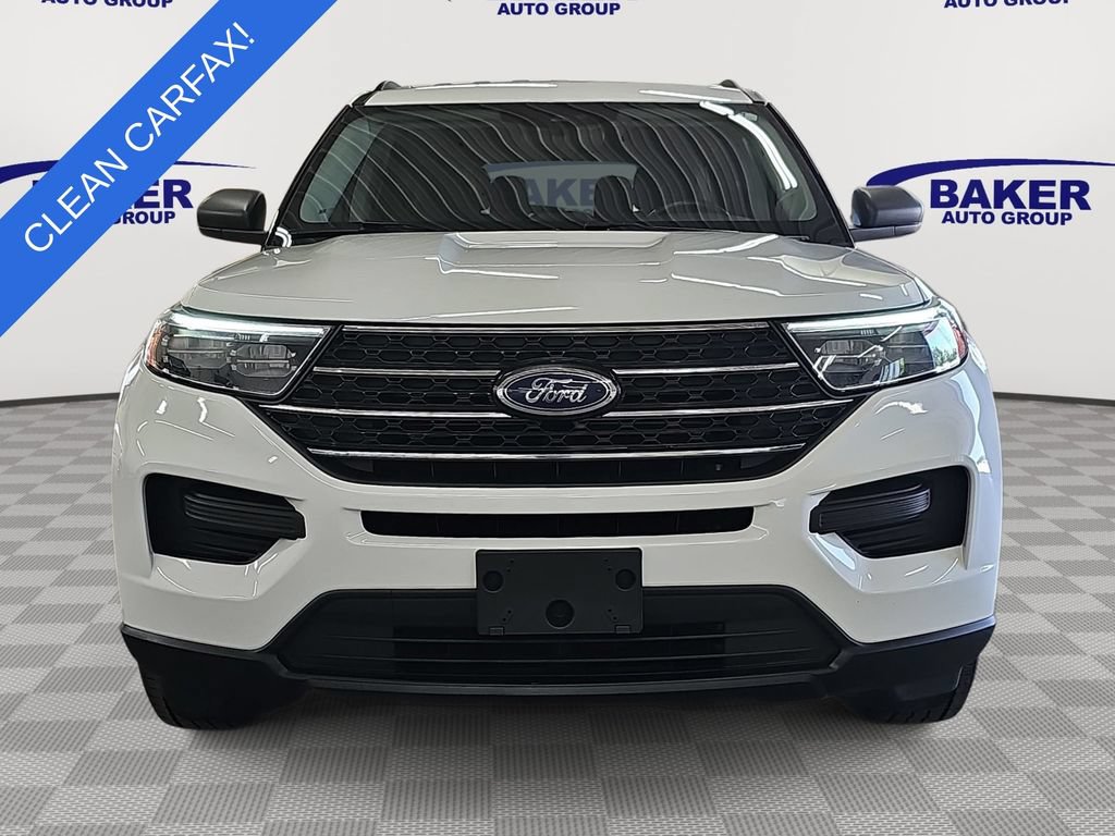 Used 2023 Ford Explorer XLT AWD/4WD image 2