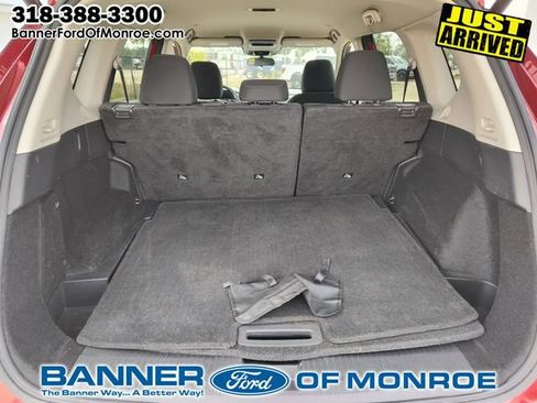 Used 2024 Nissan Rogue SV image 7