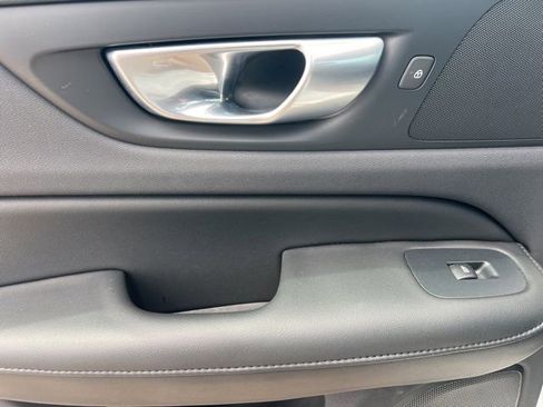 Used 2024 Volvo S60 B5 Core image 25