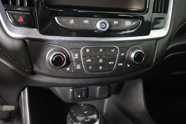 Used 2020 Chevrolet Traverse LT AWD/4WD image 44