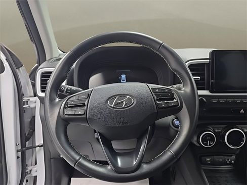 Certified 2023 Hyundai Venue Limited image 22
