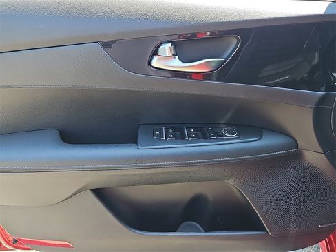 Used 2024 Kia Forte GT-Line w/ GT-Line Premium Package image 13