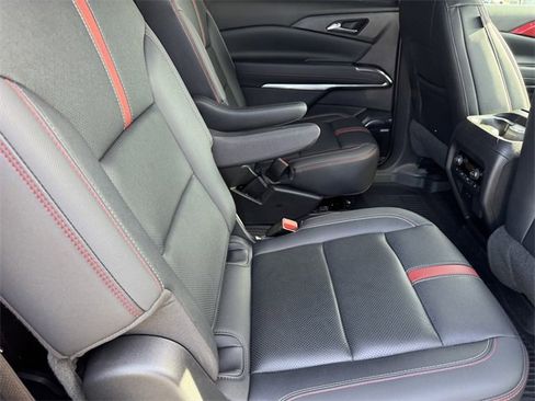 Certified 2025 Chevrolet Traverse RS image 7