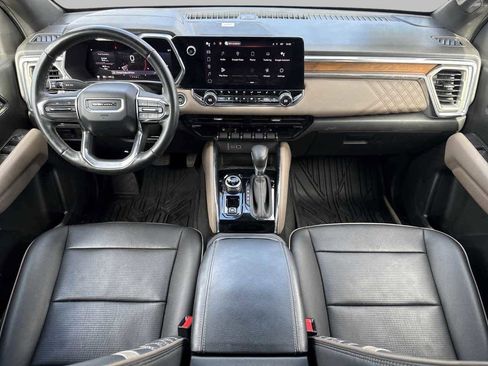 Used 2023 GMC Canyon Denali image 13