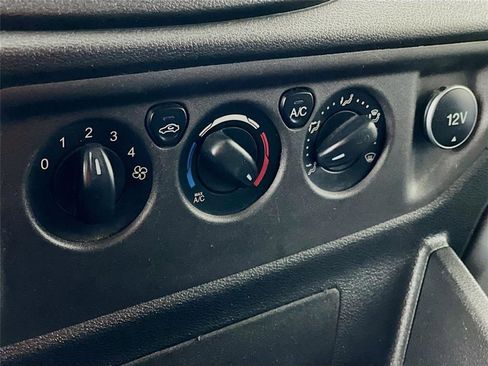 Used 2018 Ford Transit 250 T250 image 18