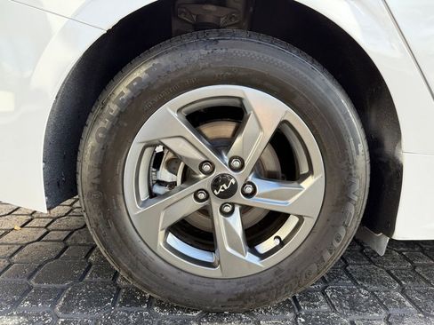 Used 2024 Kia K5 LXS image 7