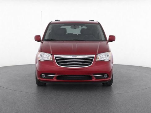 Used 2015 Chrysler Town & Country Touring FWD image 6