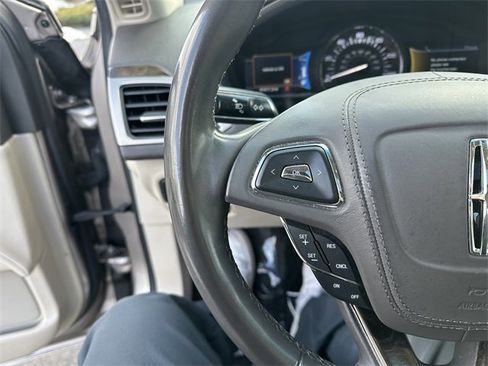 Used 2018 Lincoln MKZ Select w/ Select Plus Package image 29