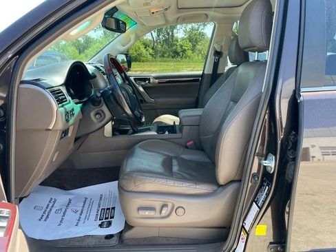 Used 2016 Lexus GX 460 w/ Premium Package AWD/4WD image 19