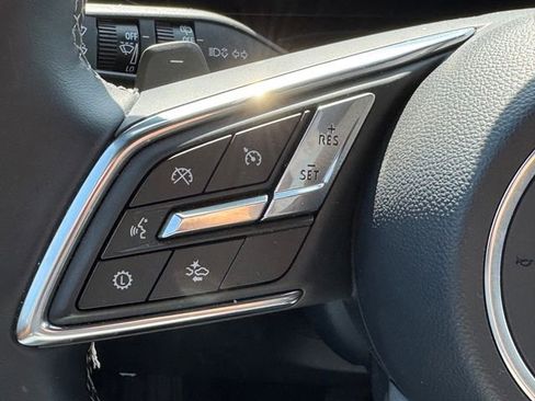 Certified 2025 Buick Enclave Preferred FWD image 20