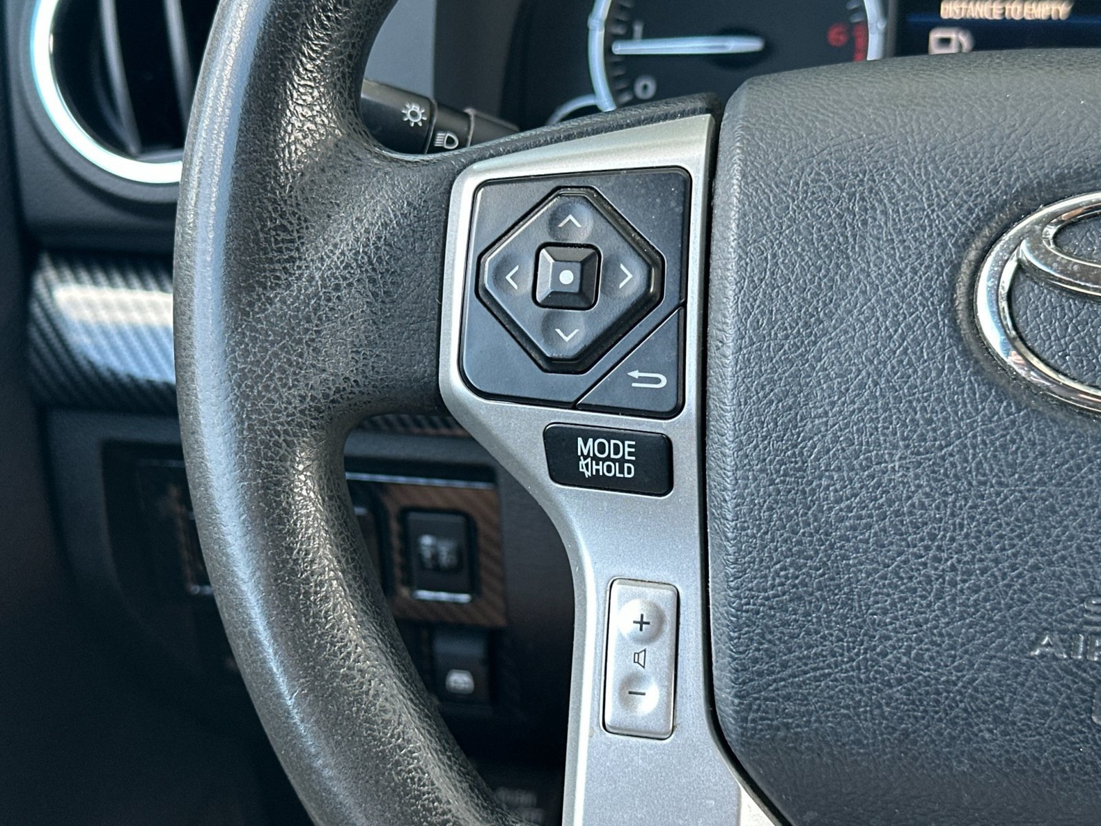 Used 2014 Toyota Tundra SR5 w/ SR5 Upgrade Package RWD image 22
