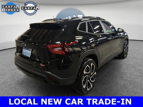 Certified 2025 Chevrolet Trax RS w/ Driver Confidence Package image 3