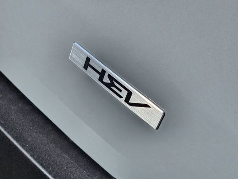 Certified 2025 Kia Carnival SX Prestige FWD image 9