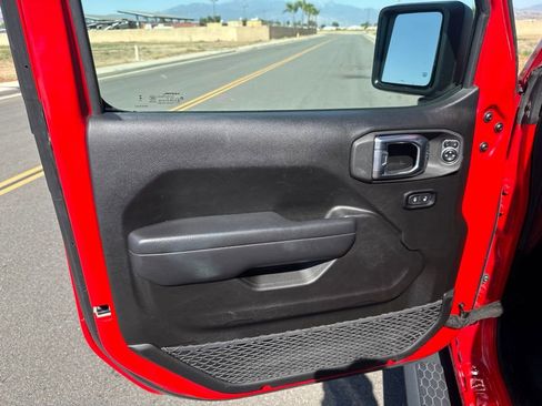 Used 2025 Jeep Wrangler Unlimited Sport AWD/4WD image 11