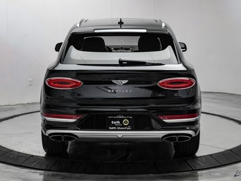 Used 2023 Bentley Bentayga Extended Wheelbase AWD/4WD image 11