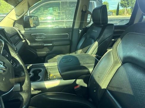 Used 2019 RAM 1500 Laramie AWD/4WD image 12