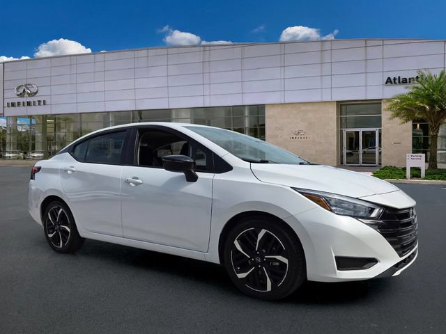 Used 2024 Nissan Versa SR FWD image 2