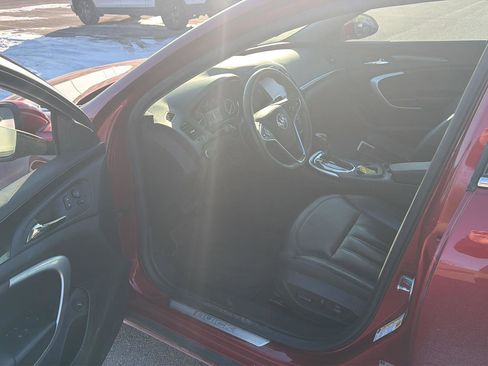 Used 2015 Buick Regal Premium image 3