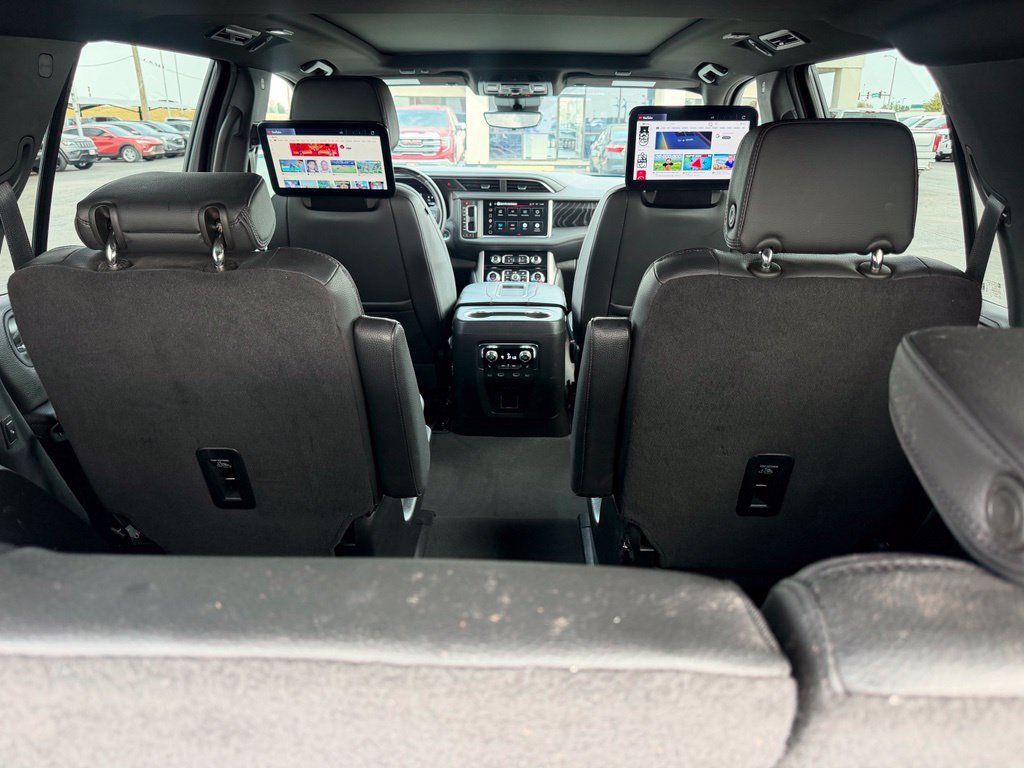 Used 2024 GMC Yukon Denali w/ Denali Reserve Package AWD/4WD image 16