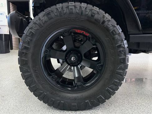 Used 2017 Jeep Wrangler Unlimited Sport AWD/4WD image 39