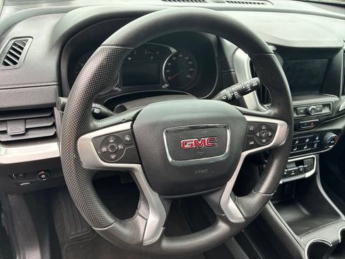 Used 2024 GMC Terrain SLE AWD/4WD image 9