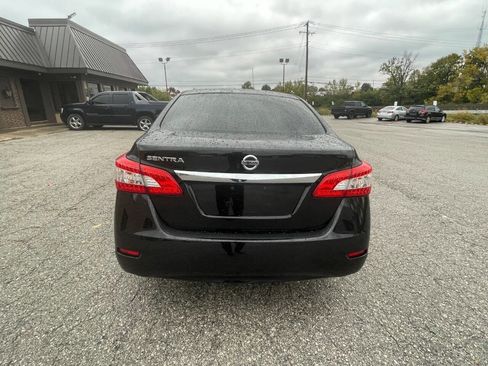 Used 2015 Nissan Sentra S image 5