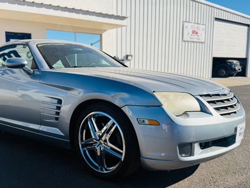 Used 2005 Chrysler Crossfire Limited image 2