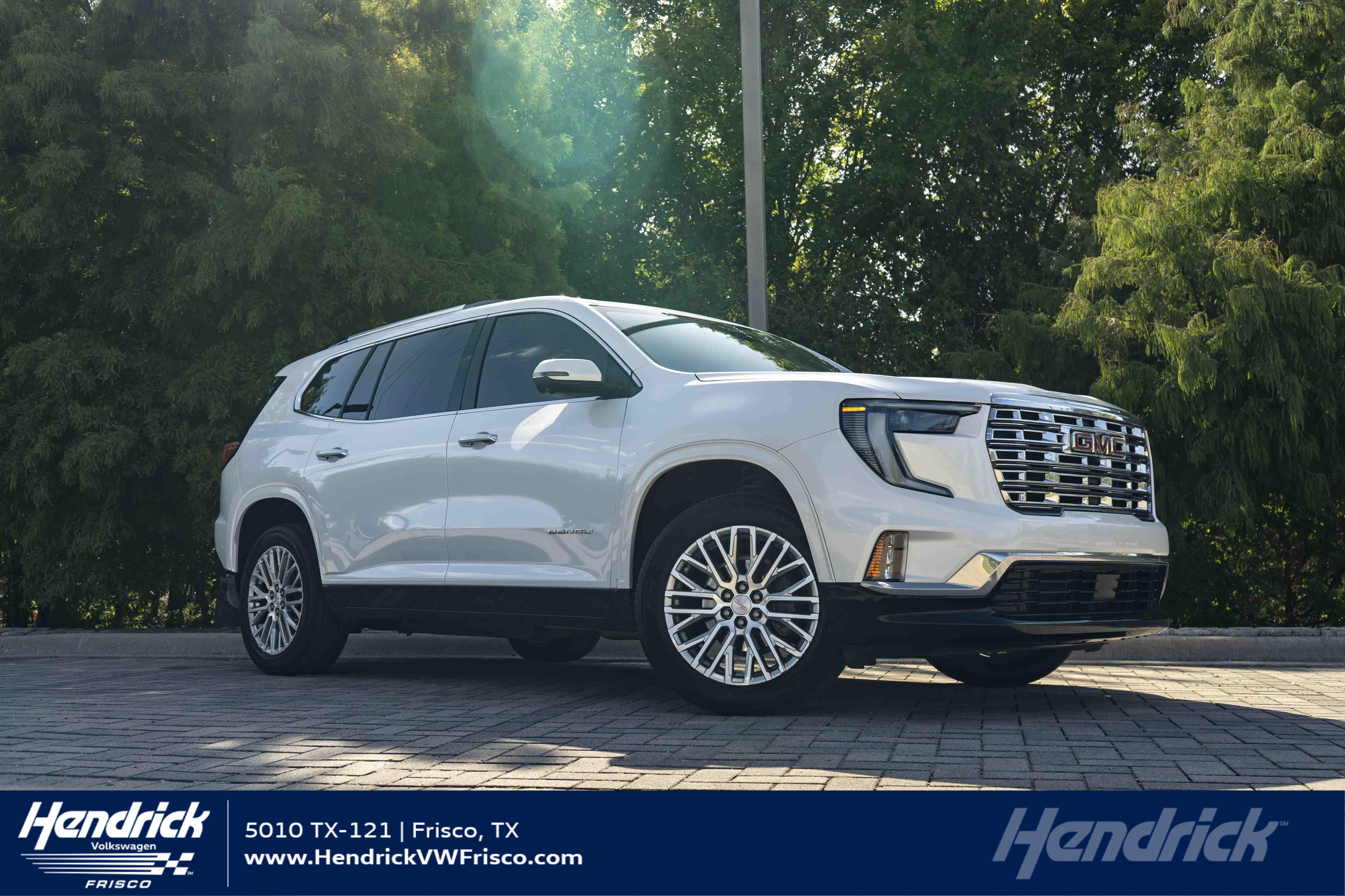 Used 2024 GMC Acadia Denali AWD/4WD image 1