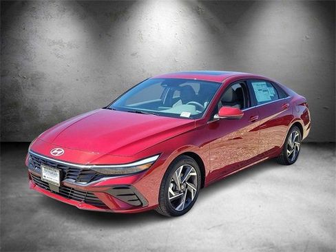 New 2025 Hyundai Elantra Sport image 3